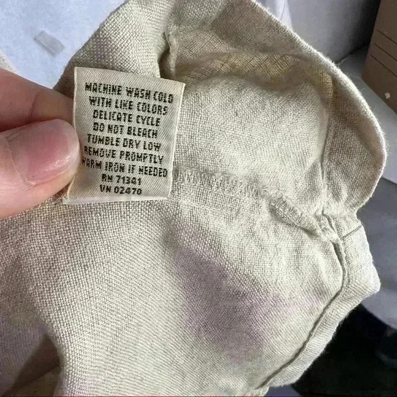 LL.Bean 100% Linen Oatmeal Color Sleeveless Button up Dress Measurement Included - Picture 9 of 10